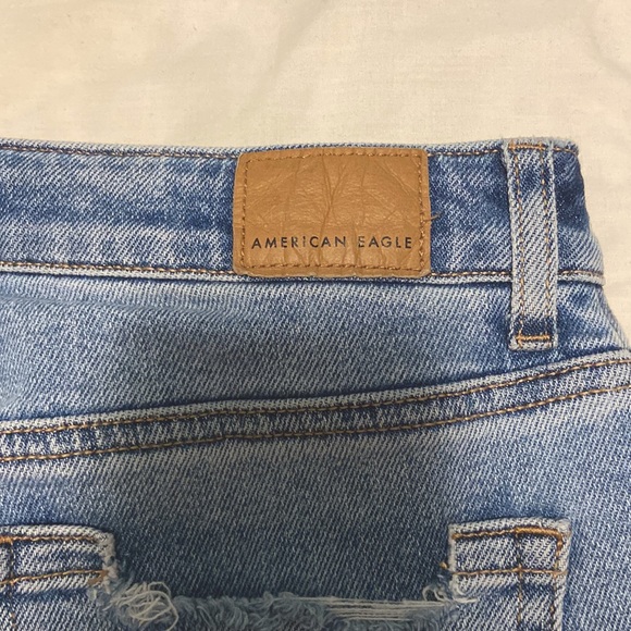 Blue ripped American Eagle jeans in size 0 - Picture 3 of 3